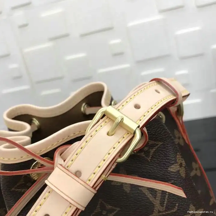 Fashionrepsfam ru LV Bags 19T1L0228 0708